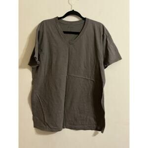 Gildan Men's Size XL (46-48)Gray Heavy Cotton Short Sleeve V-Neck T-Shirt